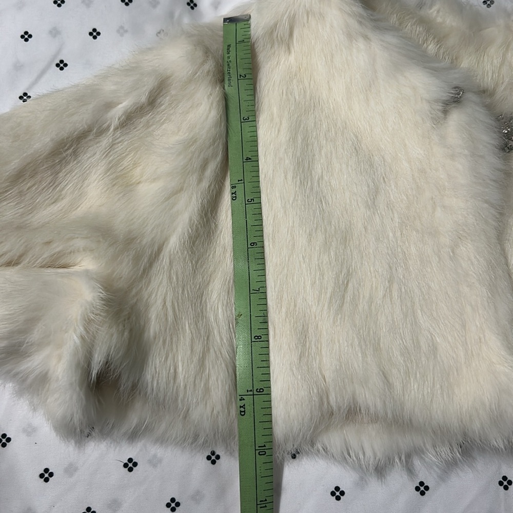 Elegant White 💯 Rabbit Fur Shrug - Picture 8 of 9